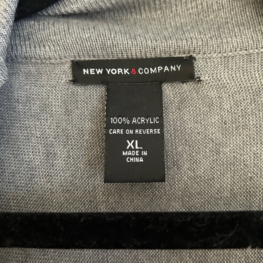 New York & Company gray cardigan/cape; 100% Acrylic; Size XL; new without tags - Picture 4 of 4